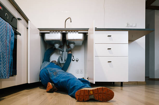 Professional Pipe Repair technician working in Helena, OK